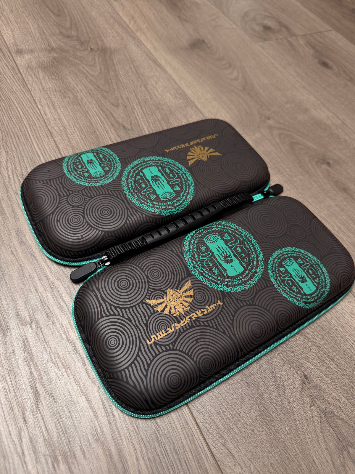 zelda zip up switch case