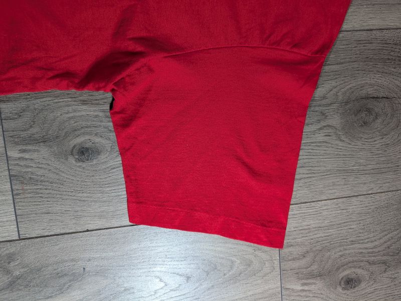 inventory:TEE-052:PXL_20260425_221518220.jpg